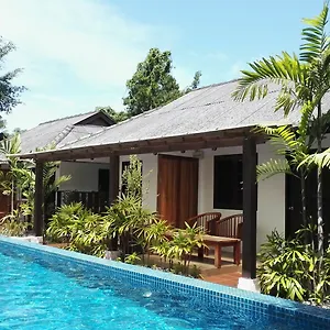 2* Resort Tropical